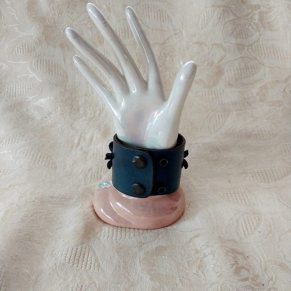 Handmade Leather Flower Bracelet Cuff Dark Blue - Picture 3 of 8